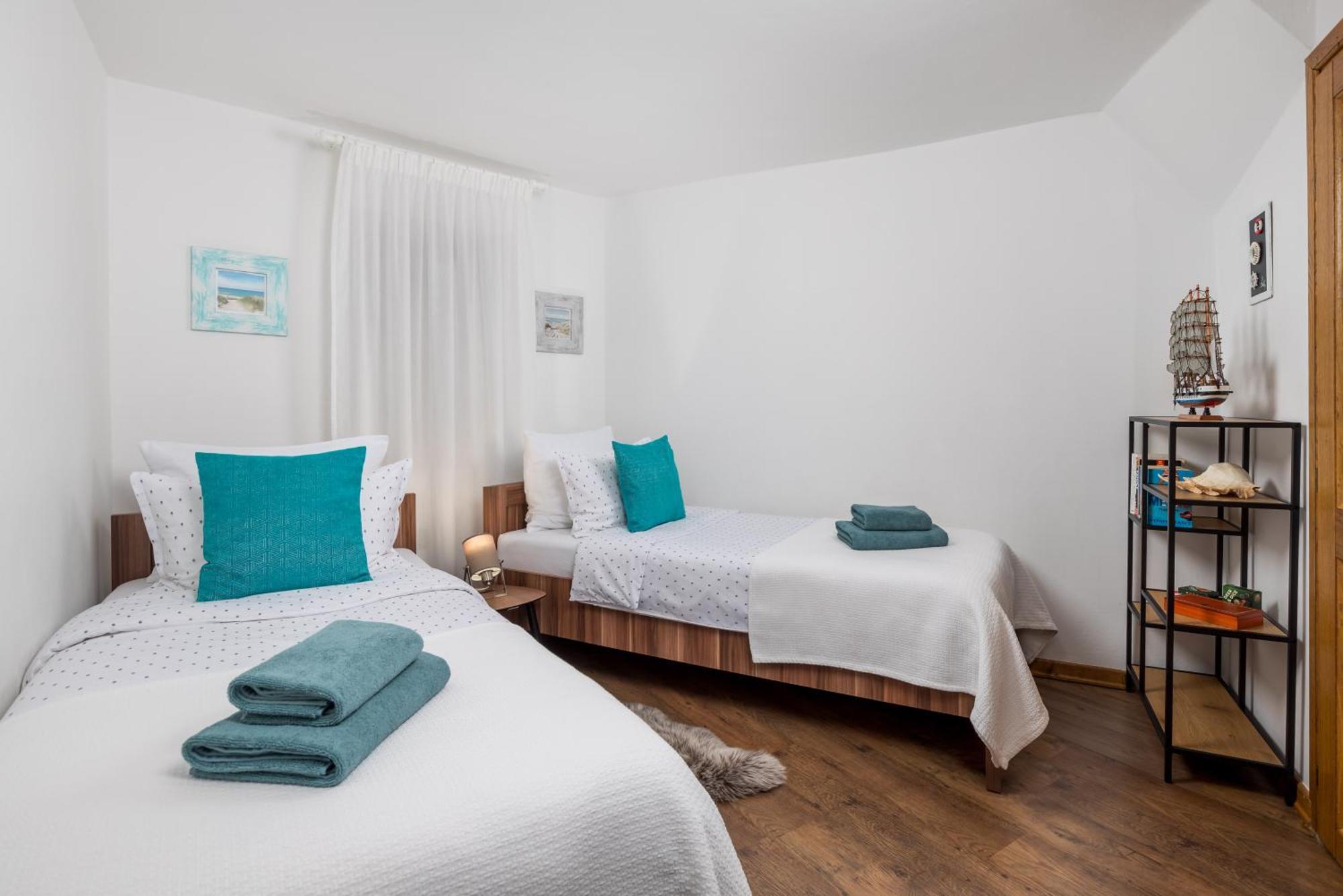 Sorgenfrei Apartment Ровінь Екстер'єр фото
