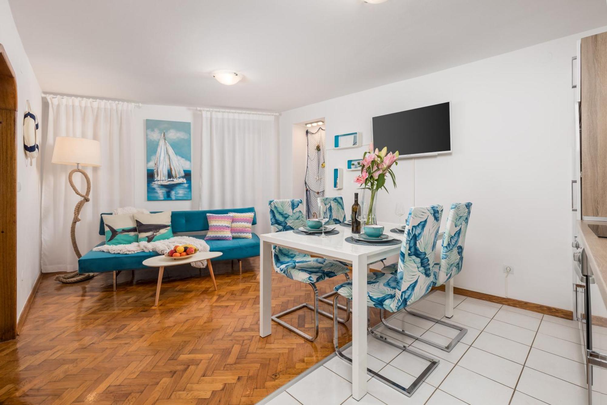 Sorgenfrei Apartment Ровінь Екстер'єр фото