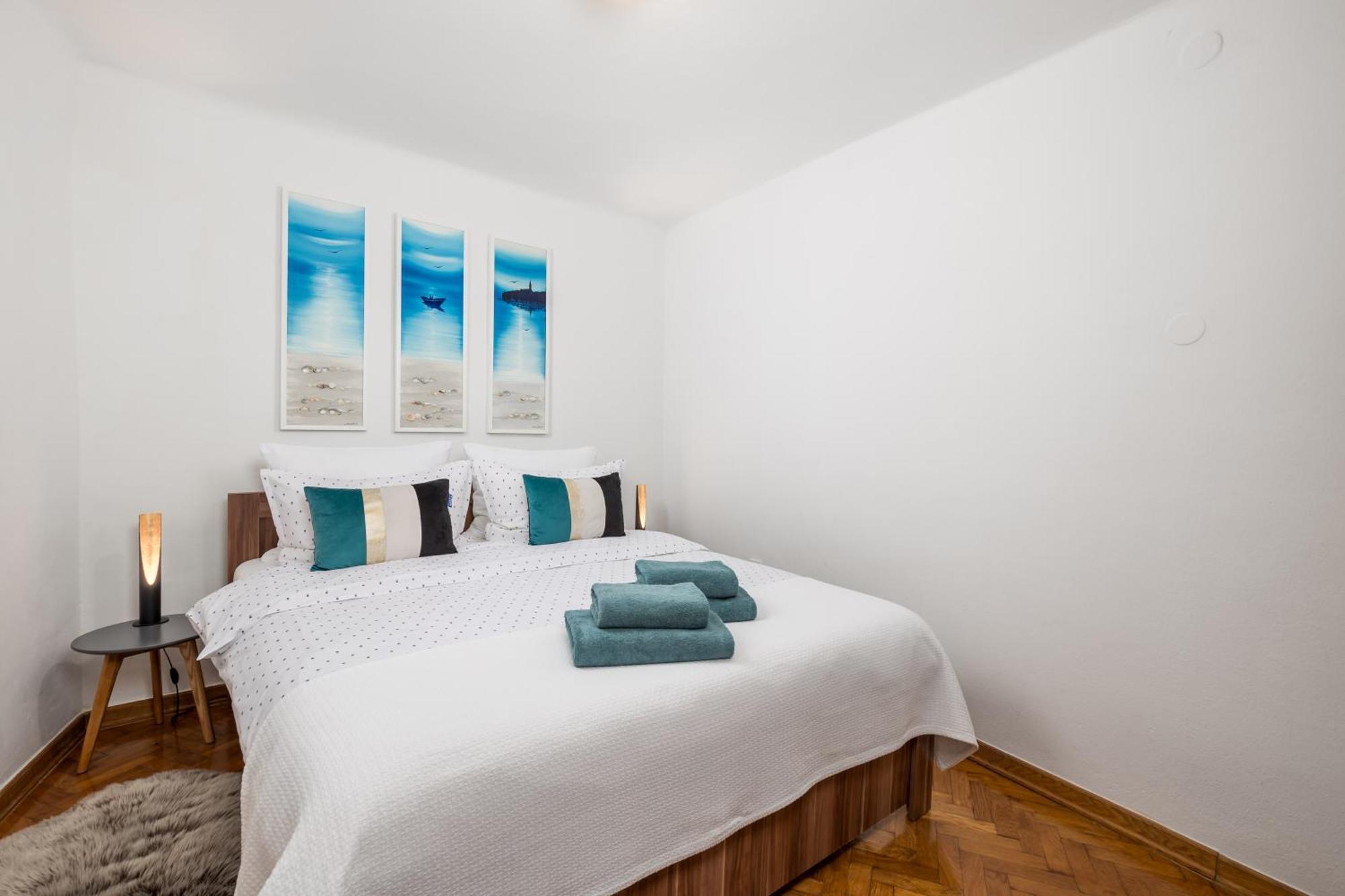 Sorgenfrei Apartment Ровінь Екстер'єр фото